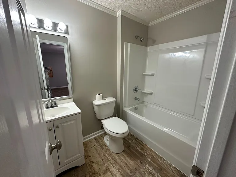 112 Barrington Dr #2 — Photo 4