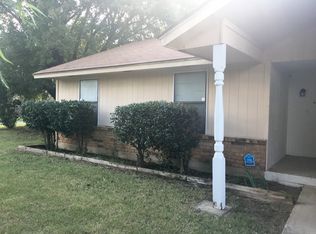 927 S Lewis Ln, Mustang, OK 73064