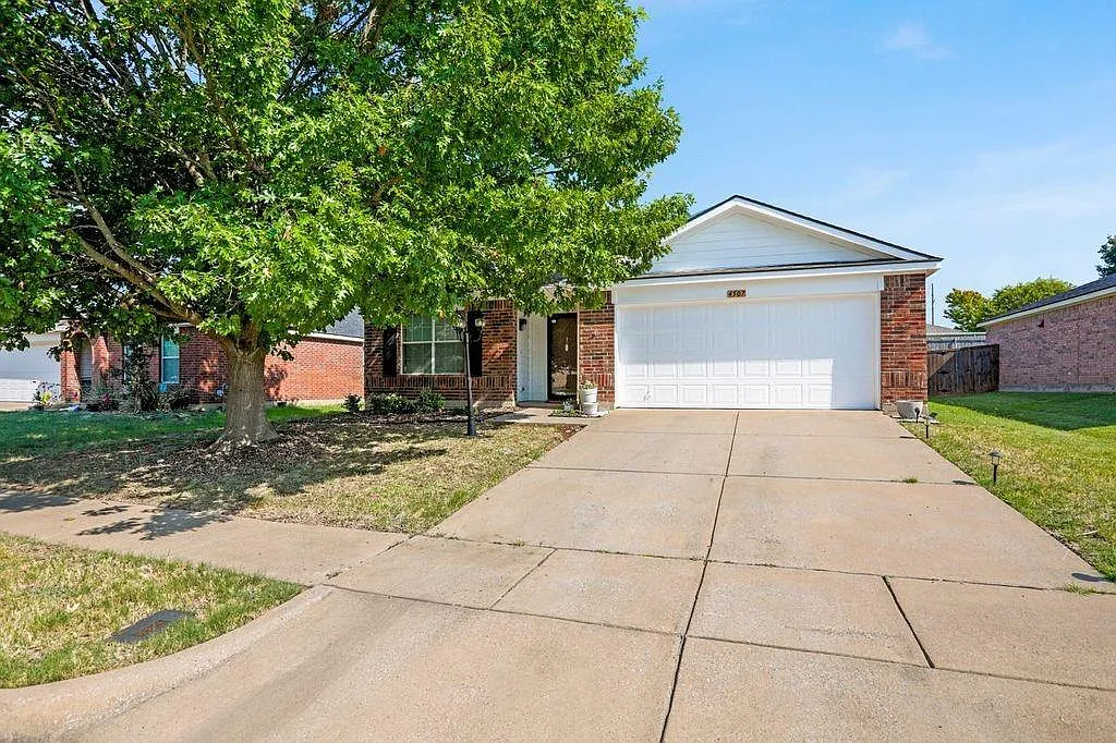 4507 Falcon Dr — Photo 2