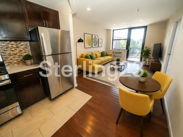 45 Hinckley Place image 1 of 26