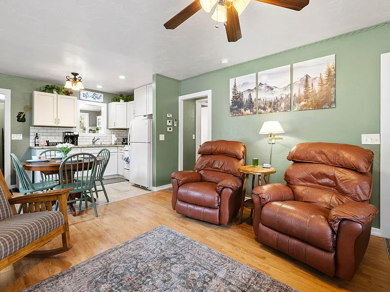 W Canyon Dr — Photo 8