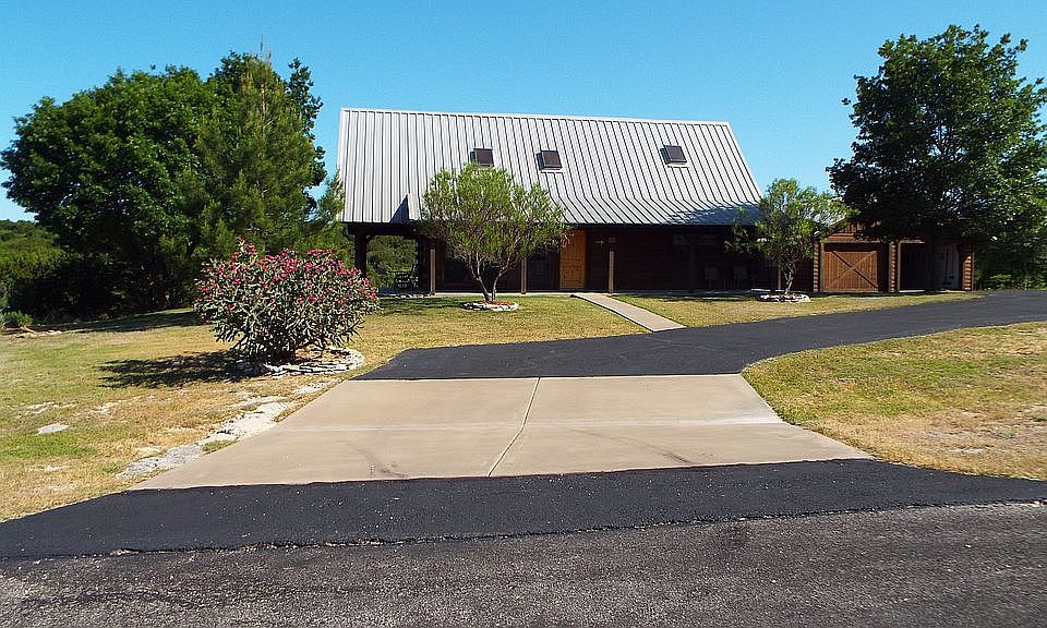 2nd image of 190 Bluff View Dr
