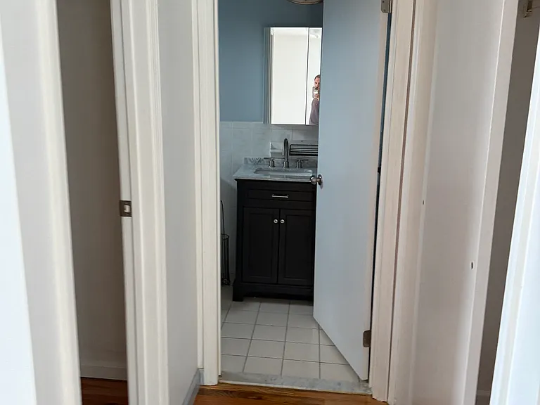 715 Mack Pl #2 — Photo 15