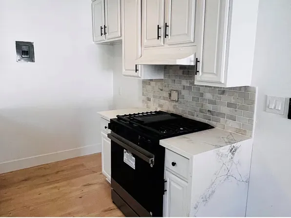 17082 Emerald Ln APT B, Huntington Beach, CA 92647