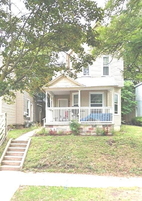 1st image of 605 Lafayette Ave NE