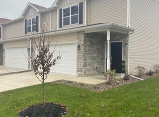 945 Paula Ct, Hobart, IN 46342
