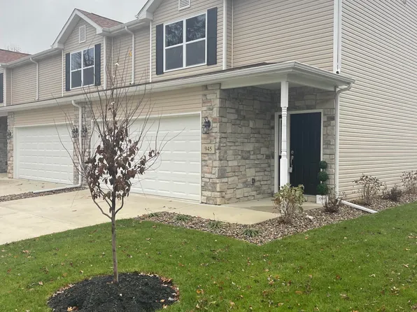 945 Paula Ct, Hobart, IN 46342