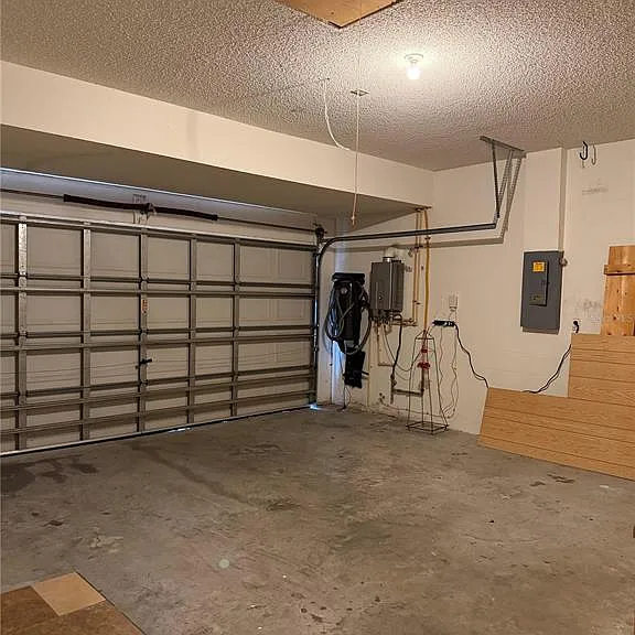919 Grand Canyon Dr — Photo 6