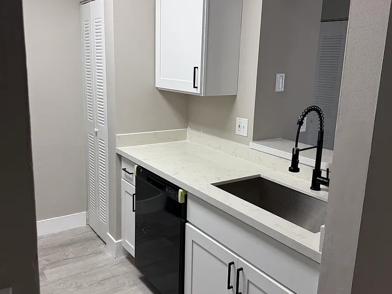 201 Santa Clara Dr #8 — Photo 3