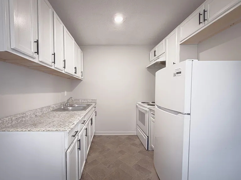 1441 Remount Rd — Photo 18