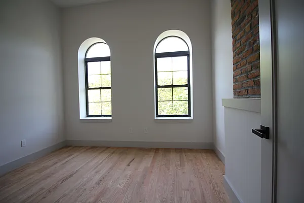 Rented by Nooklyn NYC LLC | media 22