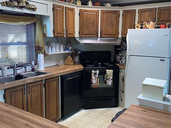 3rd image of 5130 Skylane Dr