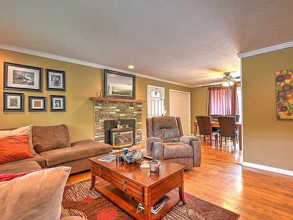 3rd image of 4305 Hazelwood Ave