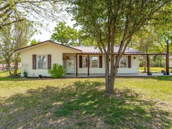 800 County Road 322, Comanche, TX 76442