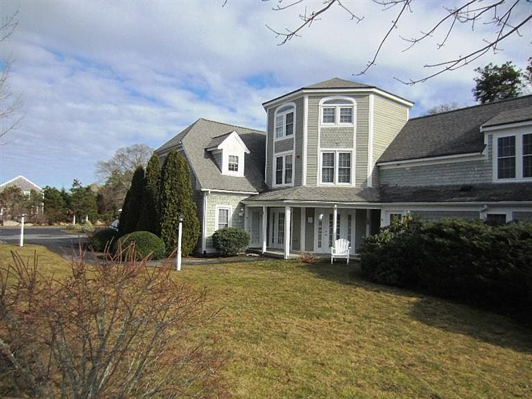 1st image of 16 Yankee Drive #16
