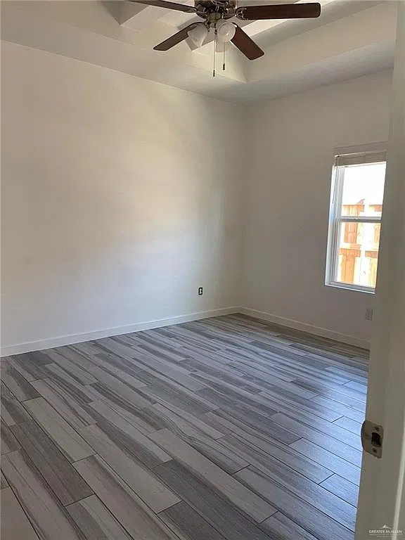 808 W Carmel Ave — Photo 3