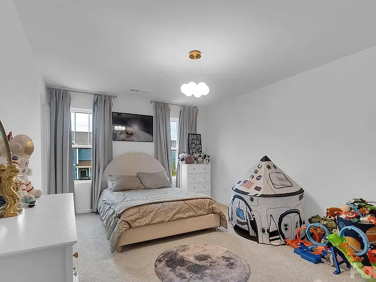 242 Lacewing Dr — Photo 15
