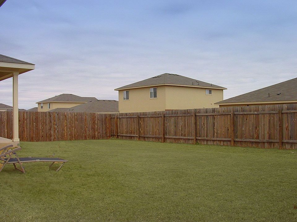 2nd image of 208 Banner Ave