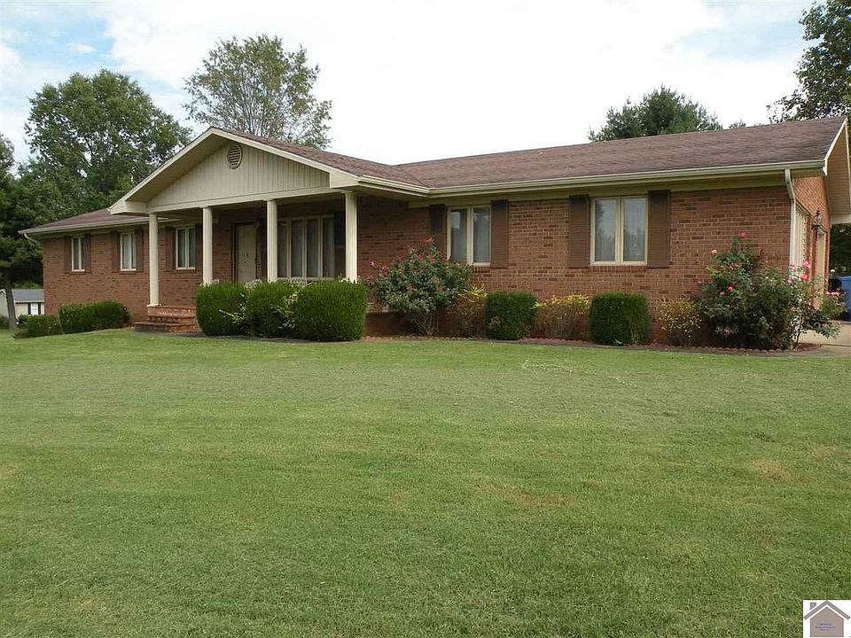 1st image of 401 Dogwood Ln