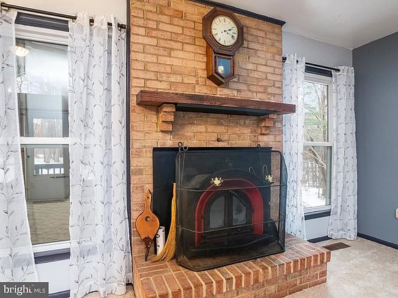 5th image of 4244 Woodside Dr
