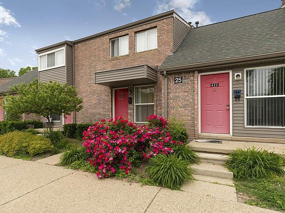 5th image of 424 Villa Dr