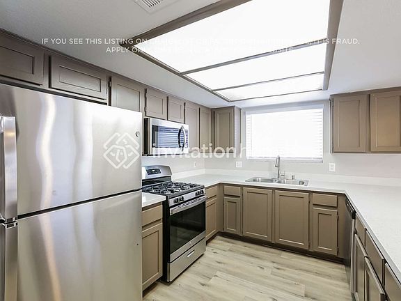 4th image of 1365 Pacific Terrace Dr