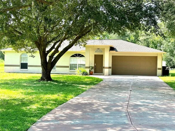 4416 Redcoat Dr, Zephyrhills, FL 33543