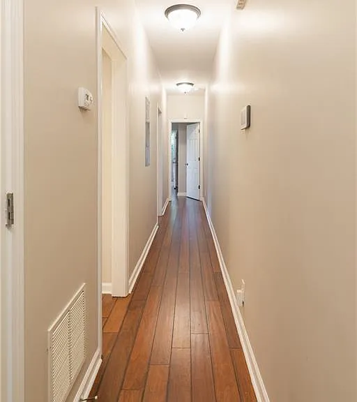 1099 Smith St SW #B — Photo 6