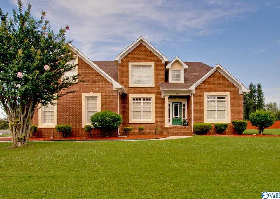 1st image of 100 Cashions Ct