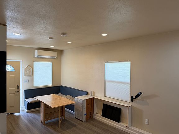 2nd image of 32 Cambridge St #Adu