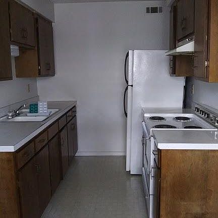4th image of 405 S Fulton St APT 7
