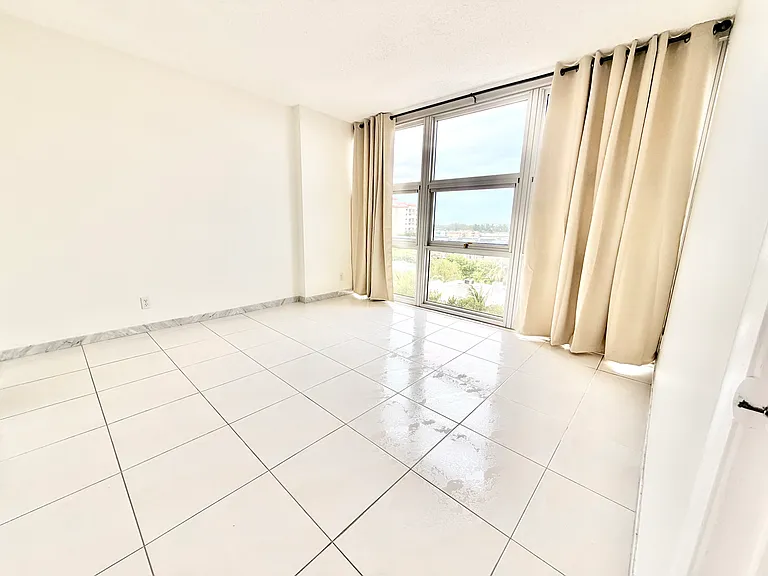 531 N Ocean Blvd #805 — Photo 10