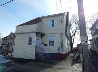 98 Indiana Ave, Providence, RI 02905