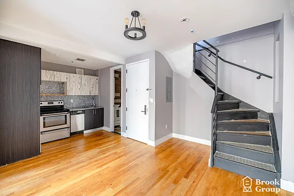 Rented by Brooklyn Group | media 21