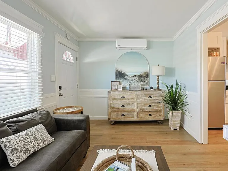 207 C Ave — Photo 14