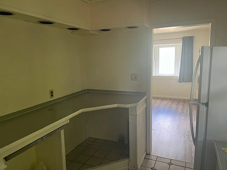 5 Celeste Dr #5 — Photo 6