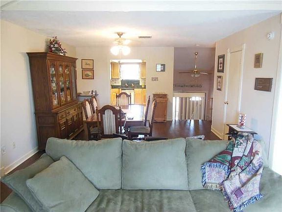 4th image of 1016 Saint Julien Dr APT 405