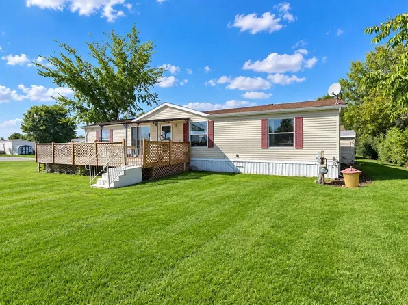 57202 Woodcreek, New Haven, MI 48048