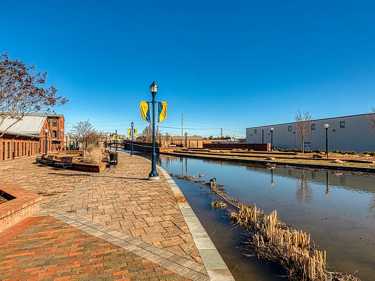 North Market South Carroll — Photo 10