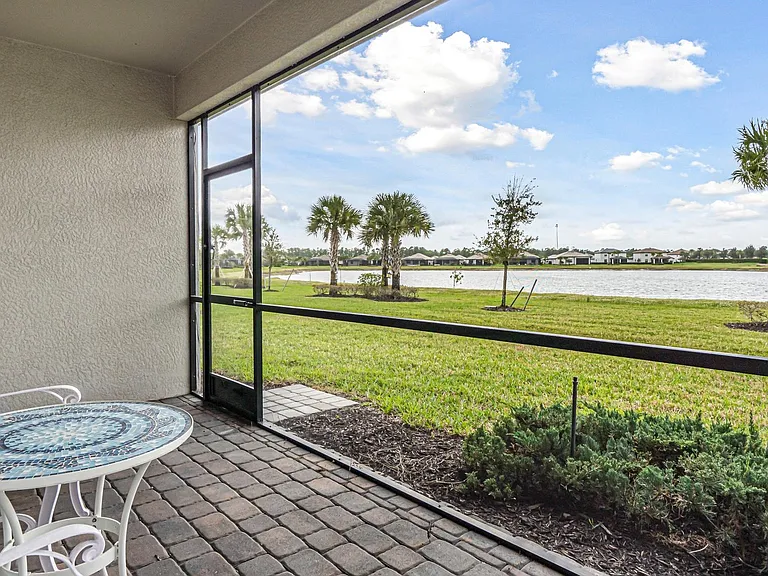19592 Utopia Ln — Photo 37