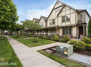 28851 SW Costa Cir W, Wilsonville, OR 97070