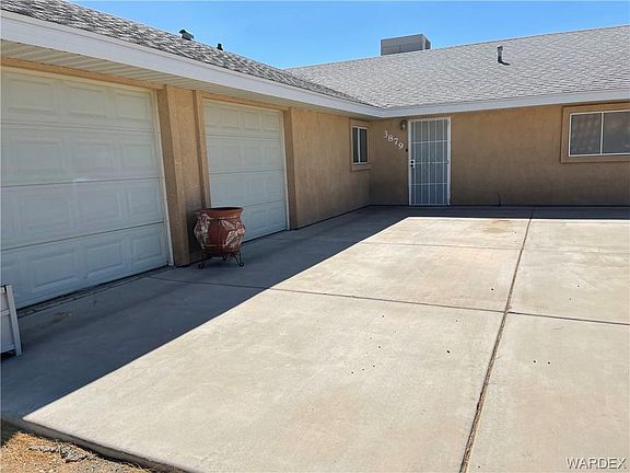 4th image of 3879 N Rainbow Dr