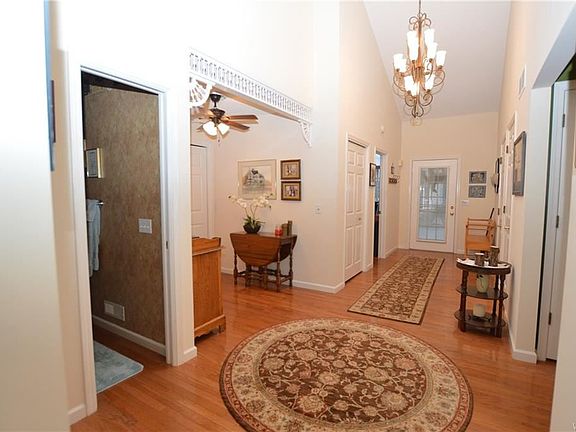 4th image of 353 Forest Edge Dr