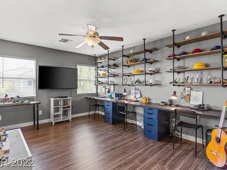 7725 Donner Peak St — Photo 31