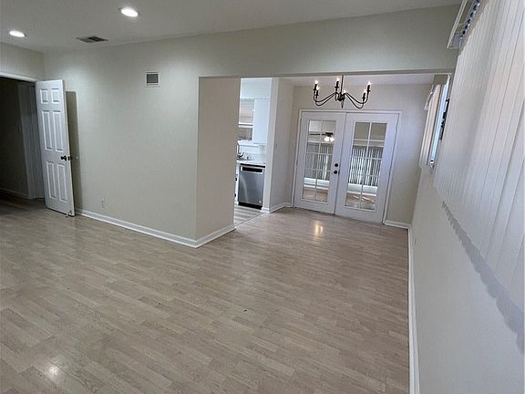 5th image of 14261 Cedarwood St