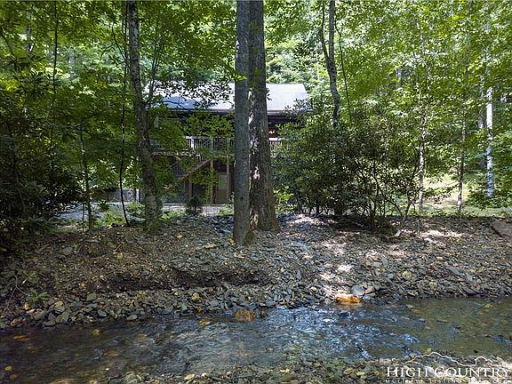 2nd image of 328 Laurel Glen Dr