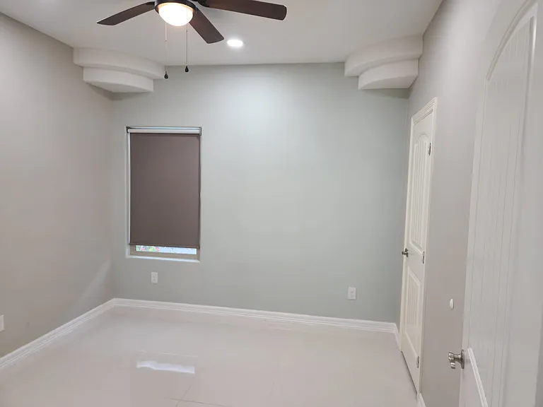 205 W Rutherford Ave #4 — Photo 4