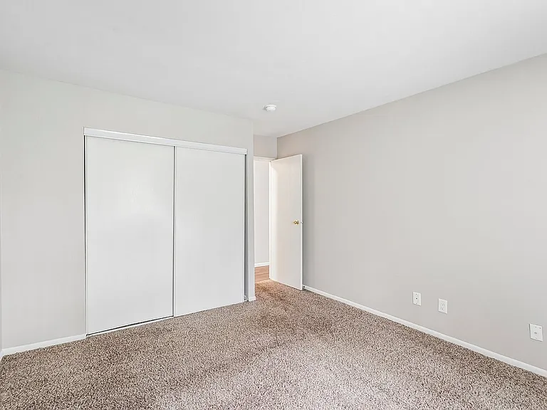 13-web-or-mls-4705 Andover Ct Unit 17M-S1007-011