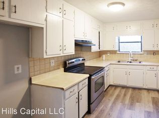 2563 Candler Woods Dr, Decatur, GA 30032