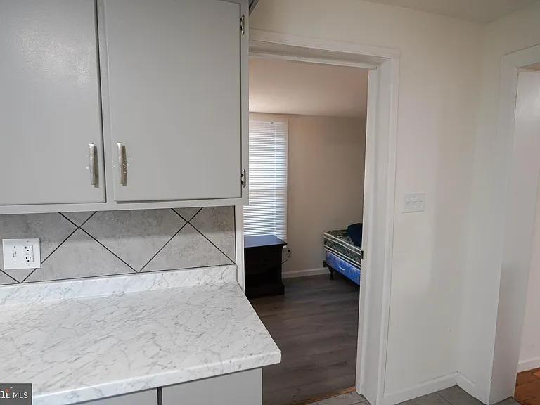 231 Newton St #A — Photo 34